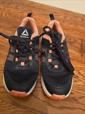 Reebok Navy Mesh Sneakers with Peach Accents